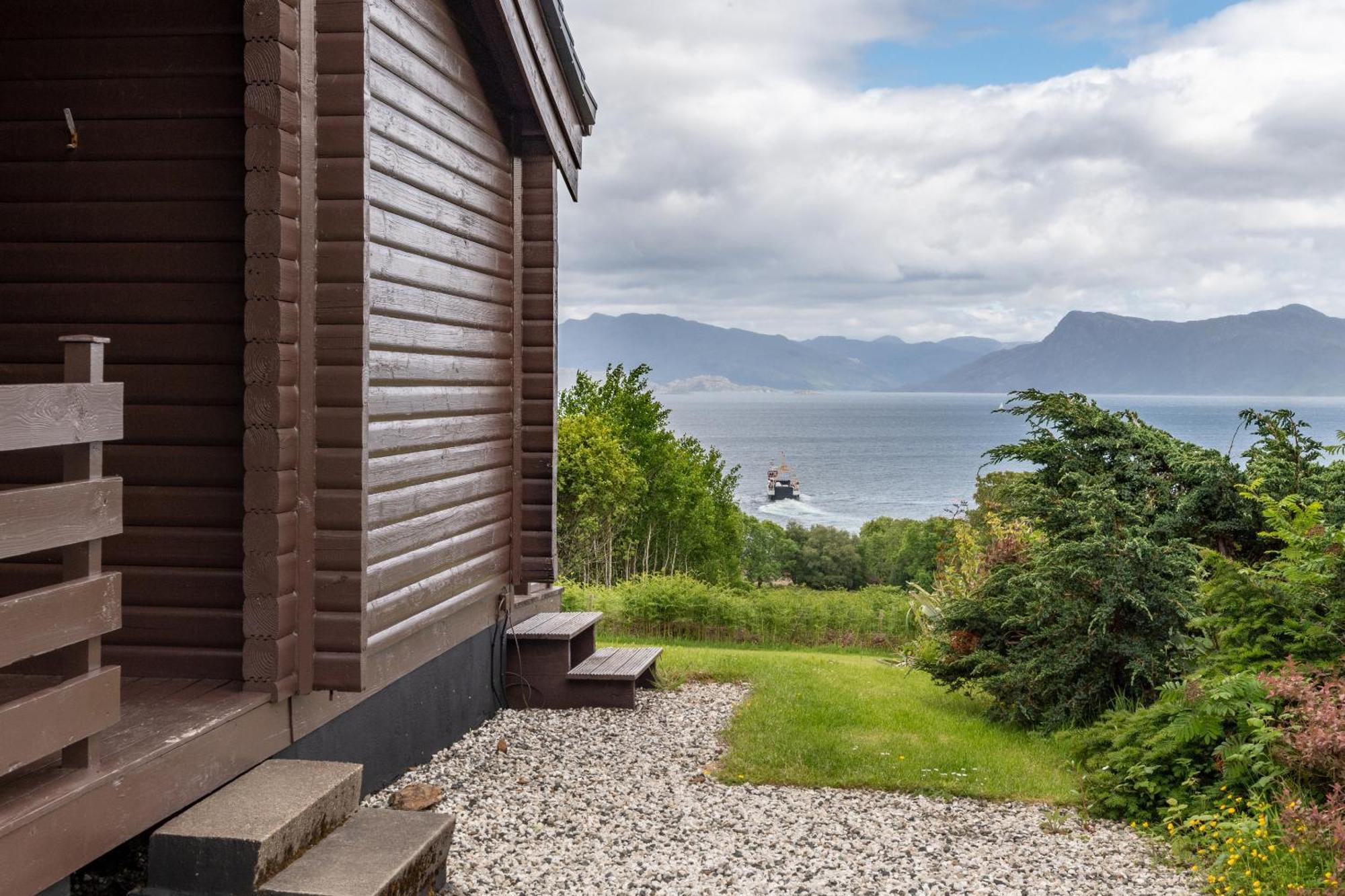 Armadale Castle Cabins Ardvasar  Exterior photo