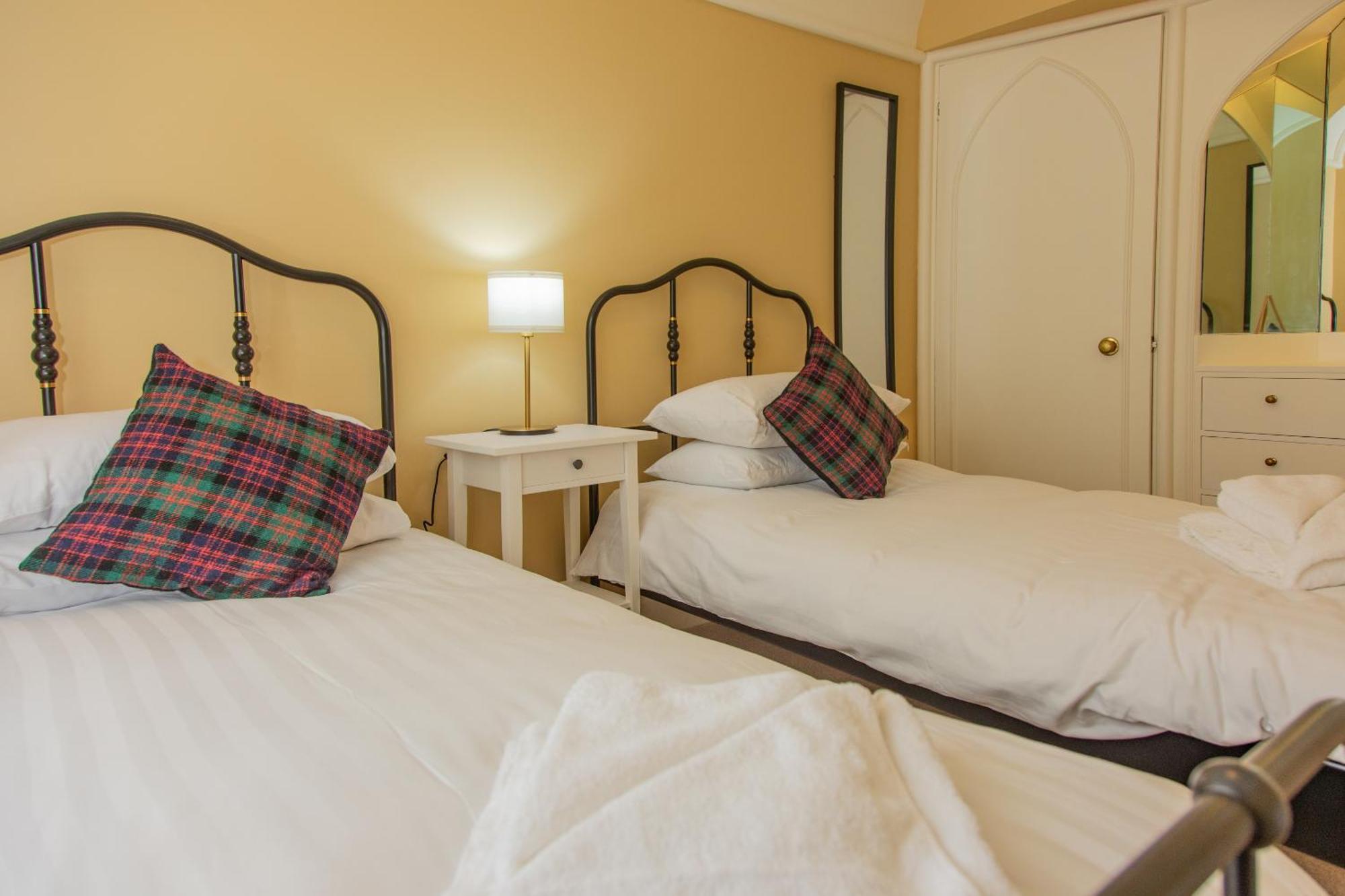 Armadale Castle Cabins Ardvasar  Room photo